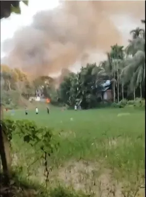 Over 100 Chakma houses & shops set on fire in B’desh, claims rights body Over 100 Chakma houses & shops set on fire in B’desh, claims rights body