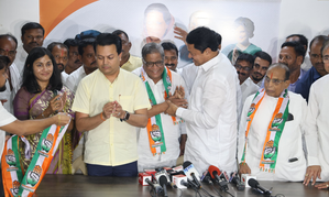 Ashok Chavans kin dumps BJP to rejoin Cong ahead of Maha Assembly polls