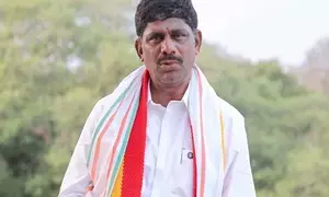 K’taka: Munirathna trying to infect his opponents with HIV, claims DK Suresh