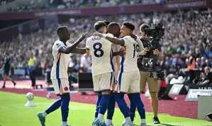 Premier League: Chelsea hammer West Ham United 3-0 at London Stadium