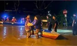 Over 8,000 flood victims evacuated in Malaysia