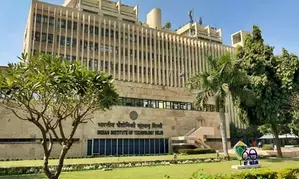 IIT Delhi researchers develop advanced electronic devices for data storage