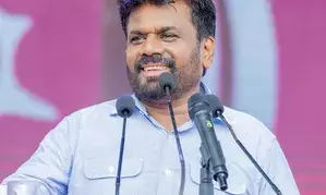 Sri Lankas President appoints 3-member cabinet