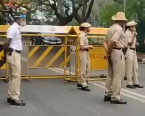 MUDA case: Bengaluru cops on high alert, security increased near CMs house MUDA case: Bengaluru cops on high alert, security increased near CMs house