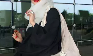 Rekha back to 80s look in turban & head wraps