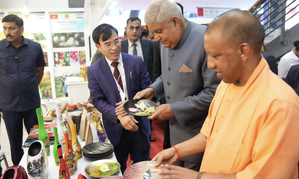 CM Yogi welcomes Vietnamese delegation