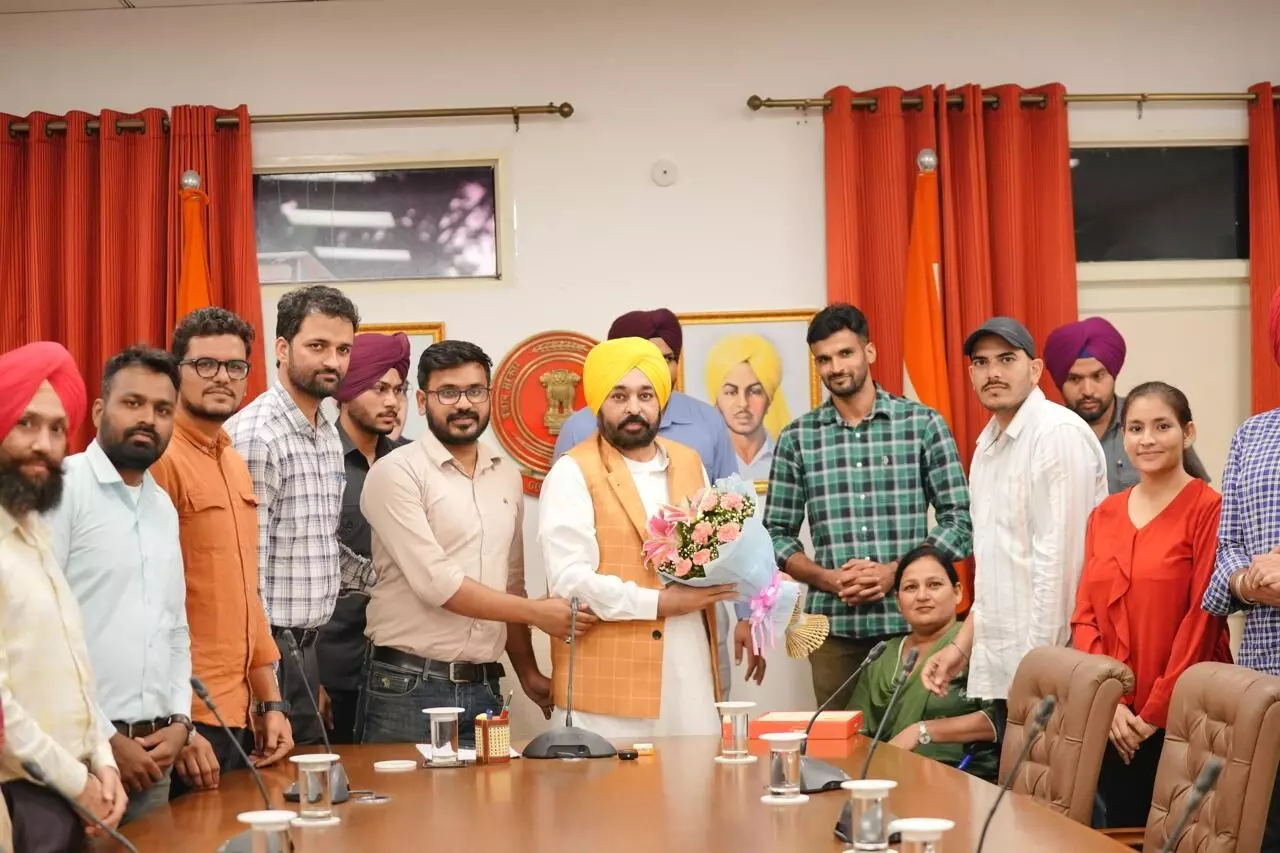 Punjab Chief Minister Bhagwant Mann Reaffirms Commitment to Public Welfare During Meeting with Assistant Professors and Librarians Punjab Chief Minister Bhagwant Mann Reaffirms Commitment to Public Welfare During Meeting with Assistant Professors and Librarians