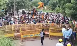 Right-wing activists stage protest against mosque in Jabalpur, clash with police