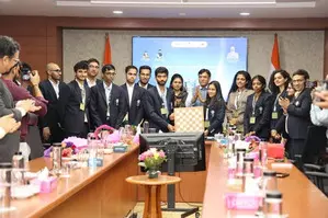 Sports minister Mandaviya felicitates winners of Chess Olympiad