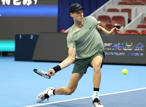 China Open: World No. 1 Sinner advances, Wei Sijia sails into second round China Open: World No. 1 Sinner advances, Wei Sijia sails into second round