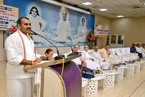 Media plays an important role in building a developed India: Union Minister