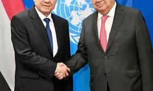 Yemens leader reaffirms commitment to peace initiatives in meeting with UN chief