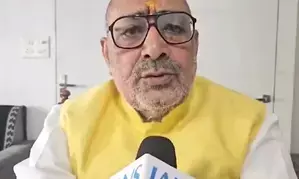 Bihar govt should reconsider leave cancellation decision: Giriraj Singh