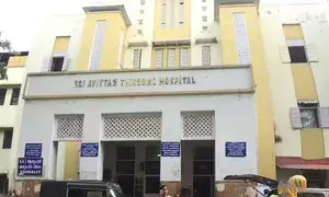 Kerala: Massive protest held outside child hospital after power blackout for over 3 hours