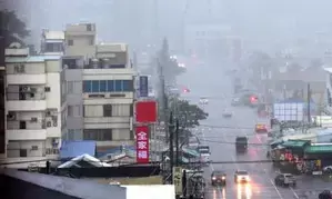 Taiwan issues typhoon warning as Krathon nears