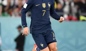 Frances Antoine Griezmann announces retirement from international football
