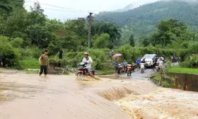 Floods force closure of schools in northern Laos