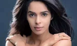 When Mallika Sherawat was harassed by a Bollywood hero knocking her  door at midnight