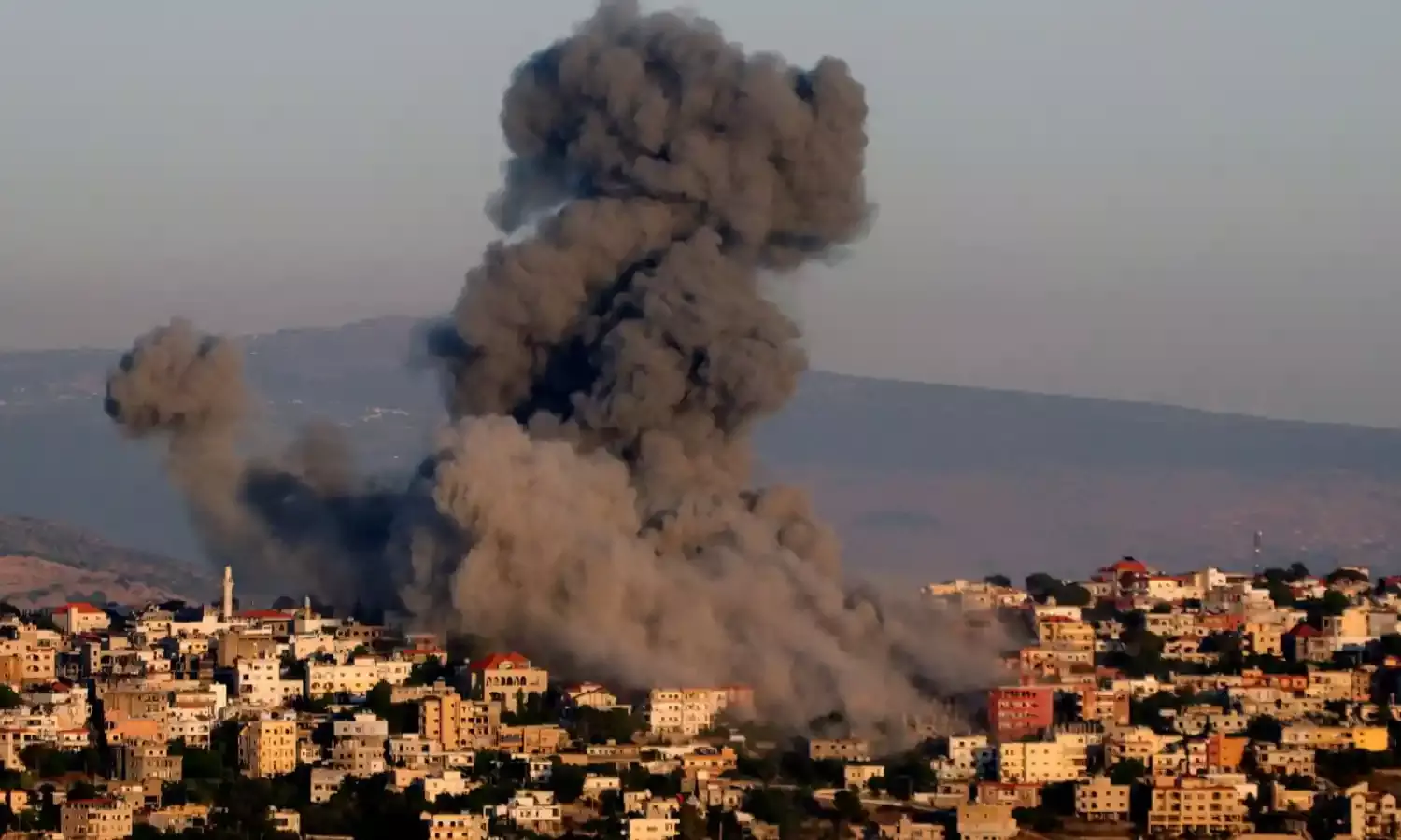 Israel Escalates Offensive on Hezbollah, Targets Intelligence Headquarters in Lebanon Israel Escalates Offensive on Hezbollah, Targets Intelligence Headquarters in Lebanon