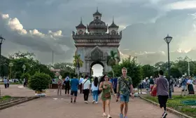 Laos receives 2.6 million foreign tourists in January-August