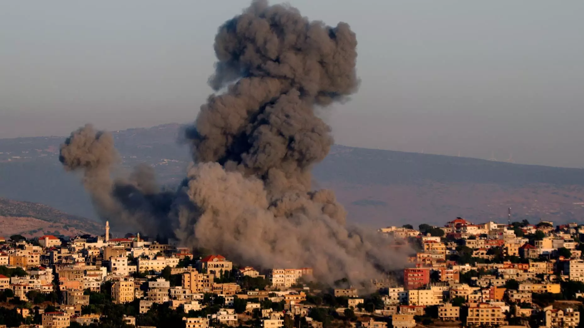 Israel Escalates Offensive on Hezbollah, Targets Intelligence Headquarters in Lebanon Israel Escalates Offensive on Hezbollah, Targets Intelligence Headquarters in Lebanon