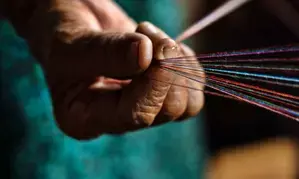 Prasar Bharati, Department of Textiles team up for series on  Maharashtras weavers