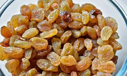 The Secret to Easy Weight Loss: Boost Your Health with Raisin Water The Secret to Easy Weight Loss: Boost Your Health with Raisin Water