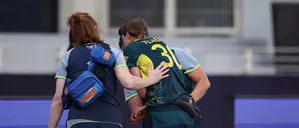 Womens T20 WC: Australian pacer Vlaeminck suffers injury early in Pakistan match