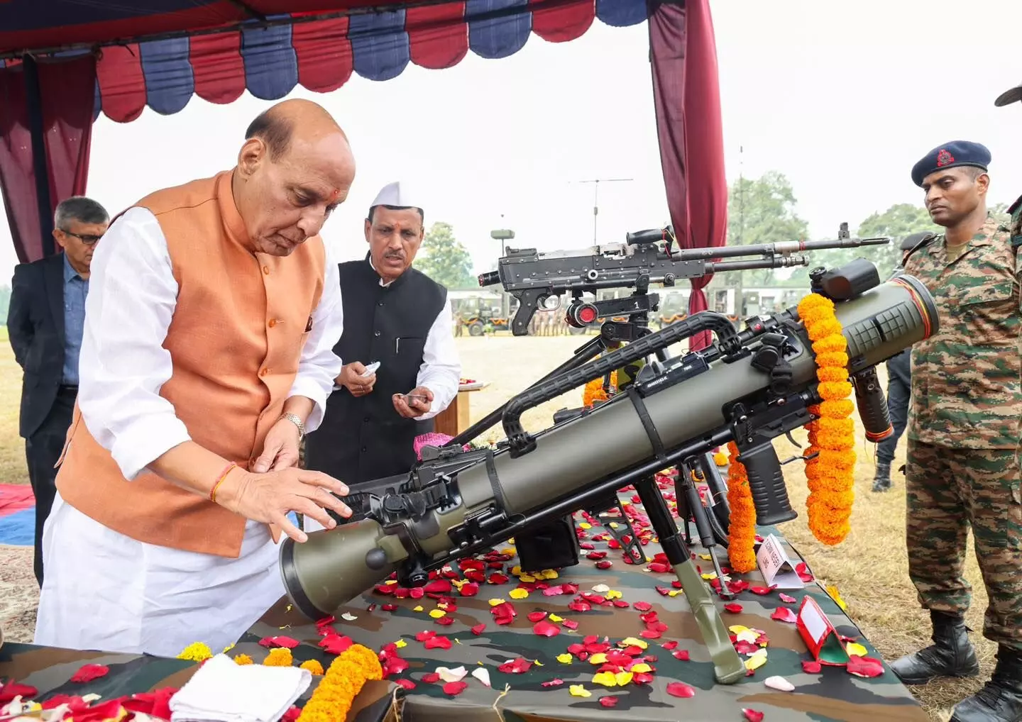 Rajnath Singh: India Holds No Enmity, Fights Only to Defend Integrity and Sovereignty Rajnath Singh: India Holds No Enmity, Fights Only to Defend Integrity and Sovereignty