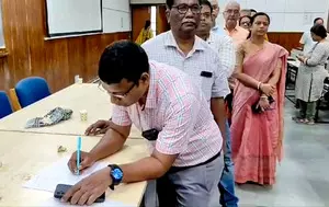 Mass resignations not legally acceptable: Bengal government