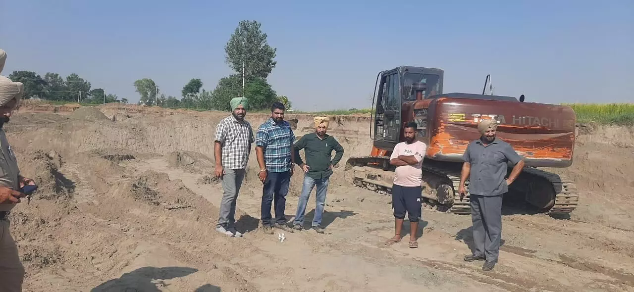 Punjab Government Cracks Down on Illegal Mining in Amritsar, Machinery Seized Punjab Government Cracks Down on Illegal Mining in Amritsar, Machinery Seized