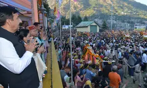 Himachal Guv opens Kullu Dussehra amid gathering of over 300 deities