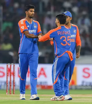 Washington Sundar bags Fielder of the Series medal ahead of Hardik Pandya Washington Sundar bags Fielder of the Series medal ahead of Hardik Pandya