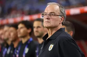 Suarezs comments affected Bielsa’s authority over Uruguay national team