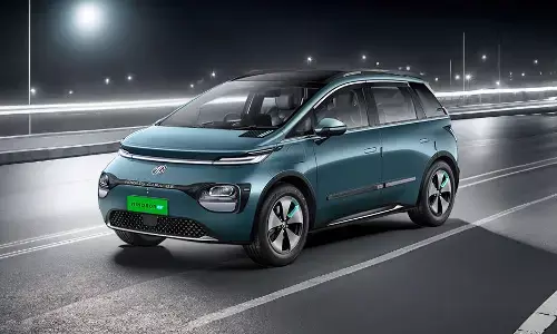 MG Windsor EV Shatters Records with 15,176 Bookings on Launch Day