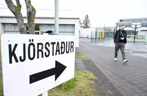 Government crisis erupts in Iceland after PM announces to resign