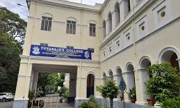 Students of Yuvarajas College in Mysuru withdraw protest