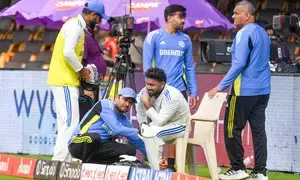 He’s got a bit of swelling on it: Rohit on Pant after blow to knee