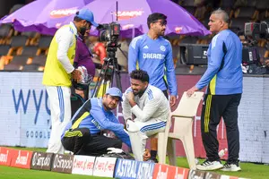 He’s got a bit of swelling on it: Rohit on Pant after blow to knee He’s got a bit of swelling on it: Rohit on Pant after blow to knee