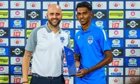 ISL 2024-25: Bengaluru FCs Vinith Venkatesh wins Emerging Player of the Month