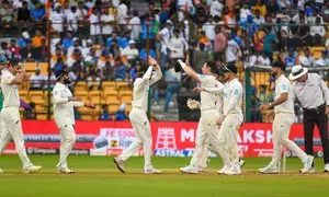 1st Test: Rain forces early stumps after New Zealand begin pursuit of 107 against India (ld)