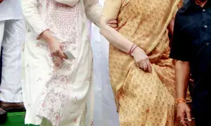 Sonia Gandhi to campaign for daughter Priyankas electoral debut from Wayanad LS seat