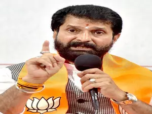 K’taka Cong has exposed its weakness by inducting Yogeshwara: BJP MLC
