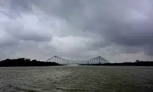 Barring heavy rain, Cyclone Danas impact nominal in West Bengal