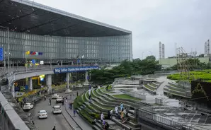 Flight operations resume in Kolkata, Bhubaneswar after cyclone Dana makes landfall Flight operations resume in Kolkata, Bhubaneswar after cyclone Dana makes landfall