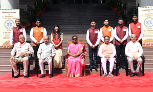 Show risk appetite in self-employment, President tells IITians