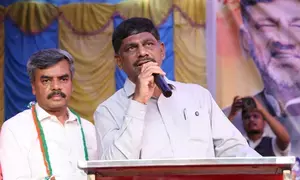 Focus on contesting election instead of making accusations, Congress leader Suresh urges Kumaraswamy