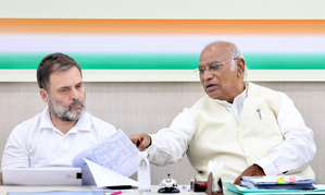 With four more candidates, Congress to contest 103 seats in Maharashtra polls