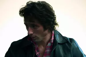 Jeremy Allen Whites first look unveiled from his Bruce Springsteen biopic Jeremy Allen Whites first look unveiled from his Bruce Springsteen biopic