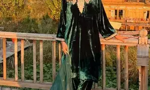 Lisa Ray professes love for Kashmir, calls it ‘perfect escape for an introvert’